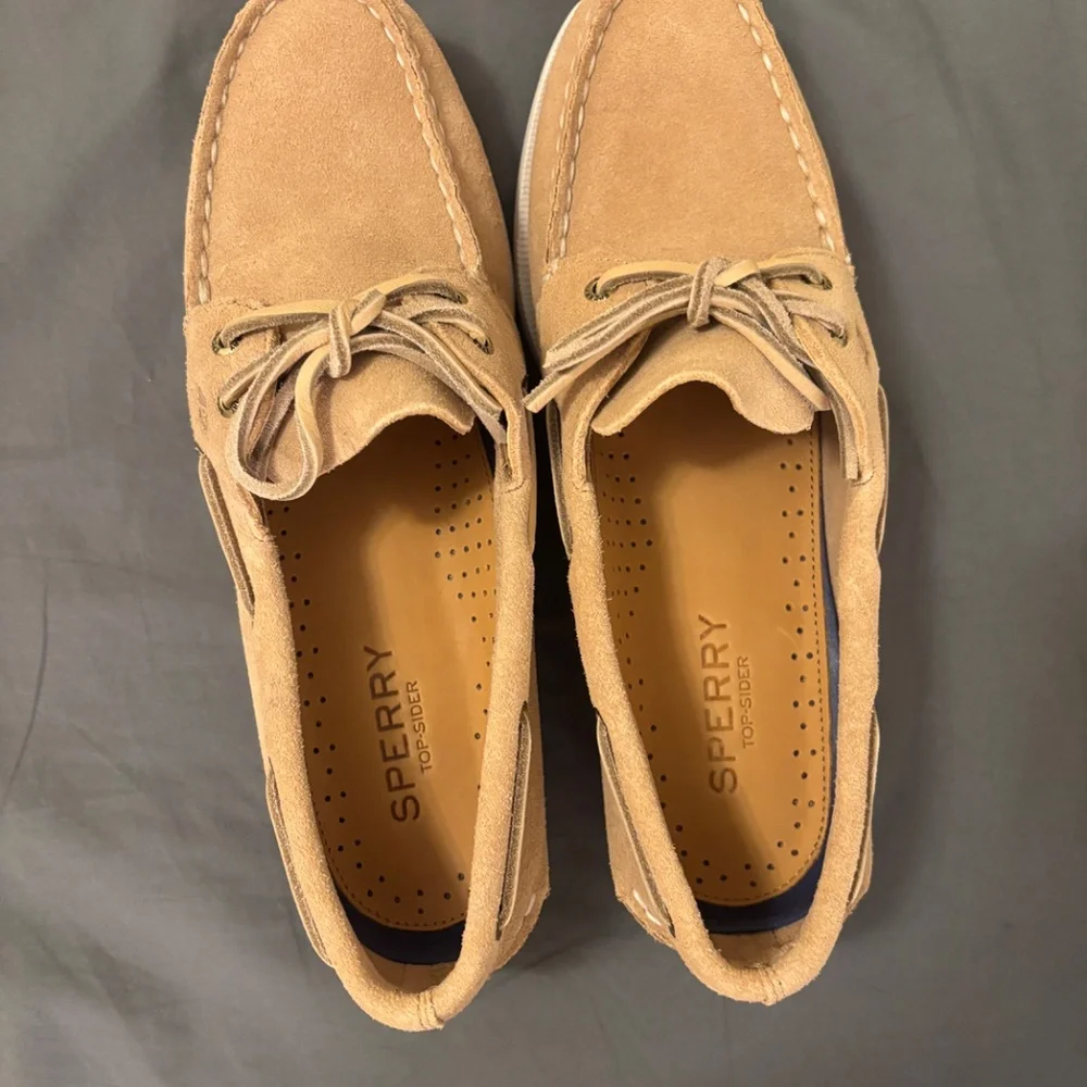 Sperry boat shoes - women’s US size 9.5 - New in box - Picture 2 of 10